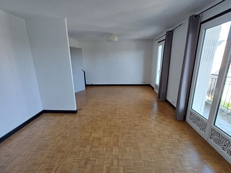 Location Appartement 2 pièces 68m² TOURS 37000 - Photo 2