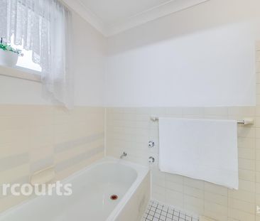 Spacious Family Home in the Heart of Woodbine... - Photo 2