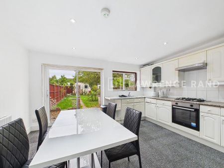 4 bedroom terraced house to rent - Photo 5