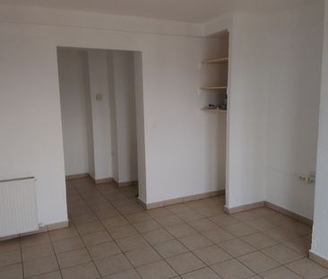 Appartement T3 de 57 m² en bon état général avec un balcon et un ce... - Photo 3
