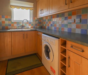 2 bed first floor flat - Photo 3