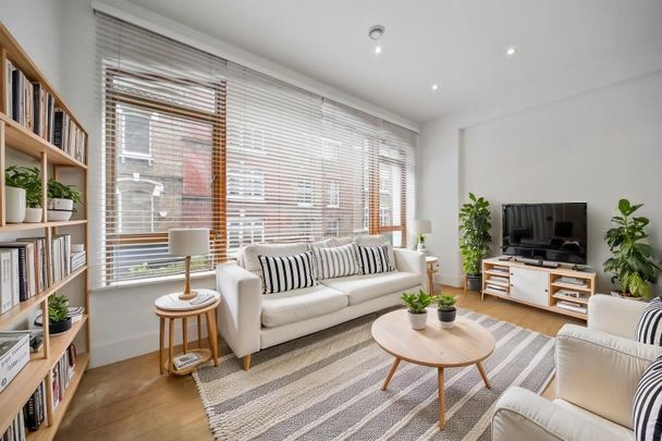 1 Bedroom Apartment, Berwick Street, London, Greater London, Soho, W1F 8SY - Photo 1