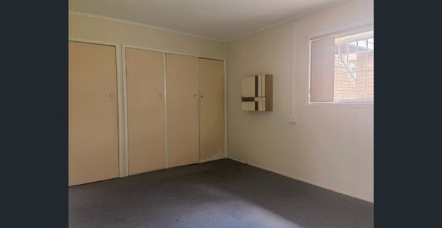 $450 per week - Photo 1