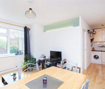 1 bedroom detached house to rent - Photo 3