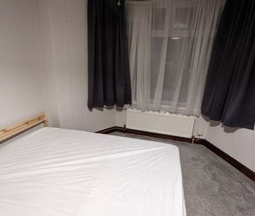 4 Bed Semi-Detached House, Wades Road, BS34 - Photo 4