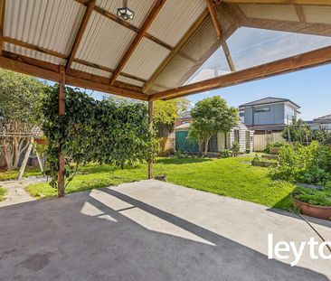 2BR House - Photo 4