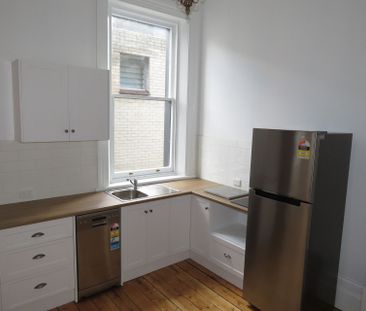 Central Furnished Living. - Photo 4