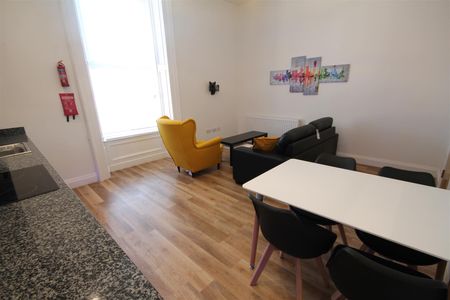 Osborne Terrace, Jesmond, Newcastle Upon Tyne - Photo 2