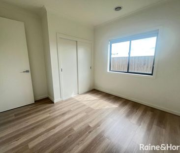 Quality built Modern 4 Bedroom Family Home! - Photo 3
