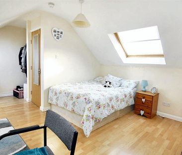 3 bedroom flat to rent - Photo 5