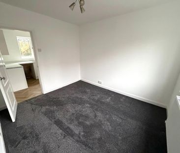2 bedroom House To Let - Photo 3
