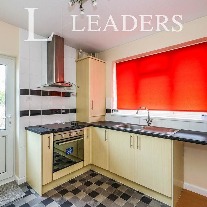 3 bedroom bungalow to rent - Photo 1
