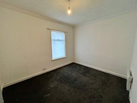 Moorland Road, Birkenhead - Photo 2