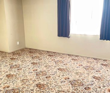 5 Bedrooms & 2 Bathrooms - Photo 5