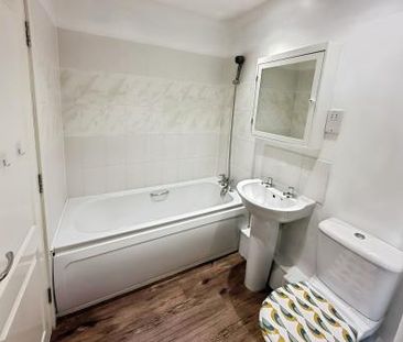 Molyneux Square, Hampton Vale, Peterborough, PE7 - Photo 5