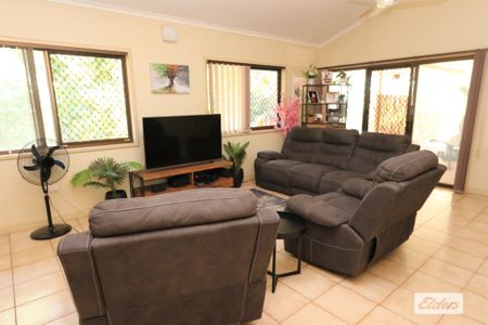 13 Kurrajong Court - Photo 3