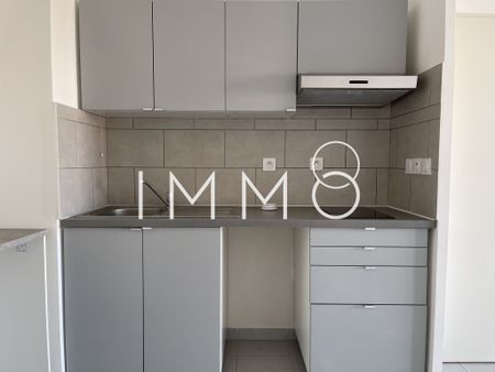 Location Appartement 2 pièces 39m² MARSEILLE 5ème - Photo 4