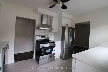 For Lease - 389 Allgood Street Unit# Main Fl, Richmond Hill, Ontario - Photo 5