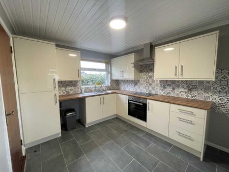 14 Tandragee Road, Markethill, BT60 1TF - Photo 3