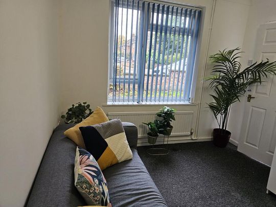 4 bedroom terraced house to rent - Photo 1