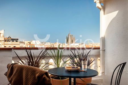 3 room luxury Apartment for rent in Martínez de la Rosa, 46, Barcelona, Catalonia - Photo 2