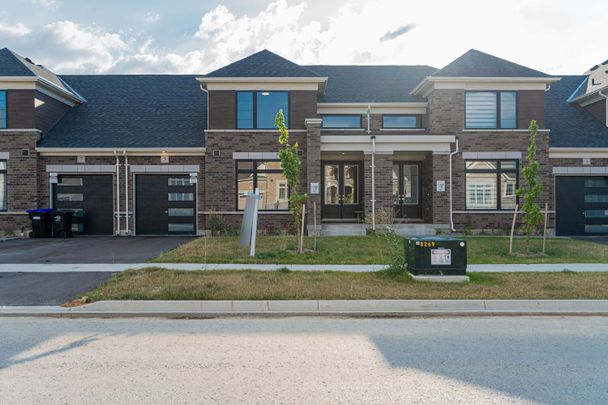 For Lease - 5 Bayberry Drive, Adjala-Tosorontio, Ontario - Photo 1