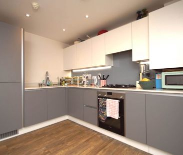 2 bed Semi-Detached for rent - Photo 2