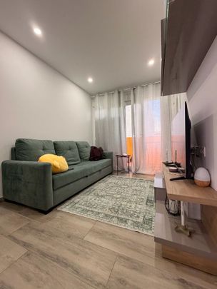 Alquiler de piso en Calle Vicente Blasco Ibáñez, 111 - Photo 1