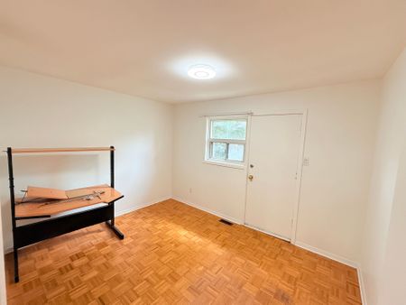 For Lease - 37 Tineta Crescent, Toronto, Ontario - Photo 4