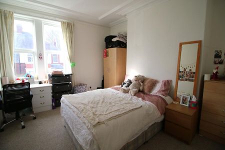 4 bedroom maisonette to rent - Photo 4