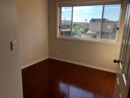 4 Bedroom Family Home, in a Prime Location! - Photo 4