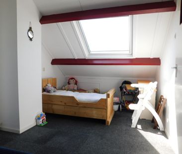 Bronkhorst - Photo 1