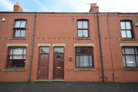 2 bed House - Terraced for Rent - Photo 3