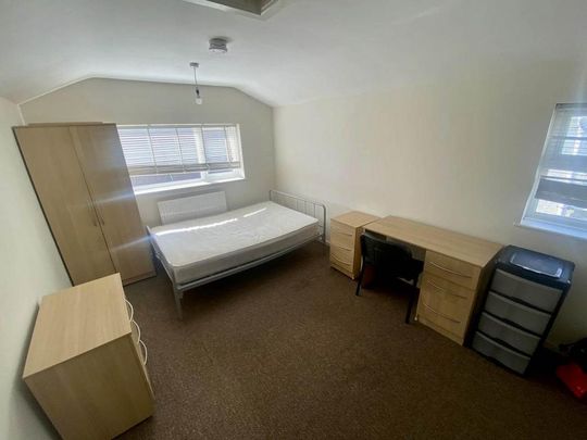 5 bedroom house to rent - Photo 1