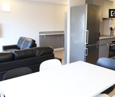 Room for rent in 8-bedroom apartment, Stoneybatter, Dublin - Photo 1
