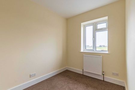 3 bed Detached for rent - Photo 4
