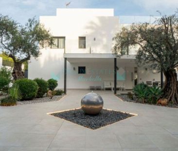 Villa for rent in Nueva Andalucia - Photo 2