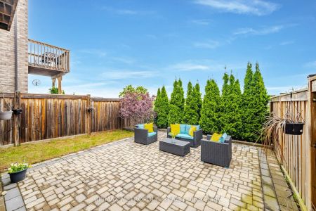 Condo Townhouse For Lease | W9246201 - Photo 4