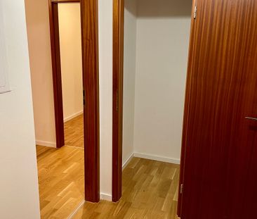 Mietwohnung in Nürnberg - Mit dem Aufzug direkt vor die Wohnungstür... - Photo 5