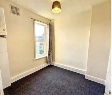 3 Bed Terraced House, Woodgrove Road, S9 - Photo 2