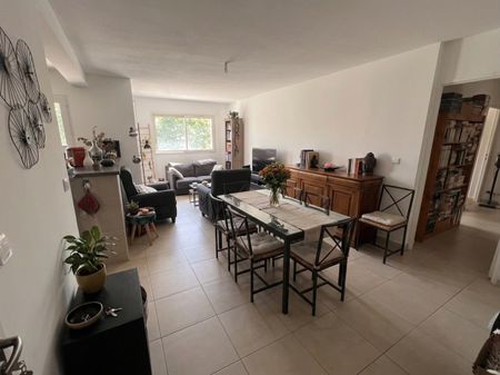 Location Appartement 3 pièces 65m² VILLENAVE D ORNON 33140 - Photo 2