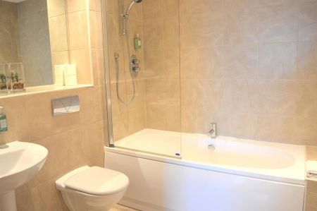 2 bedroom flat to rent - Photo 3