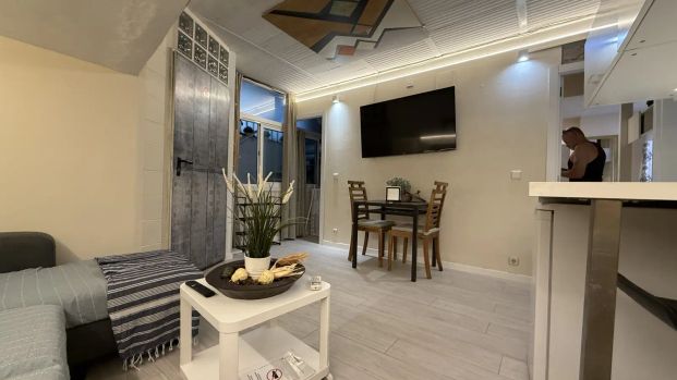 2-bedroom apartment for rent in Universidad, bills included - Photo 1