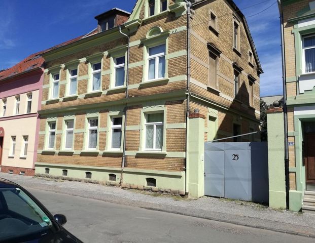Helle, schon geschnittene 4-Zimmerwohnung sucht nette Mieter - Photo 1
