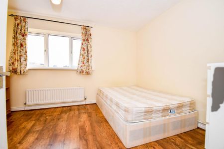 5 bedroom terraced house to rent - Photo 3