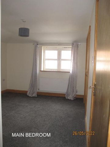 3 bedroom maisonette to rent - Photo 2