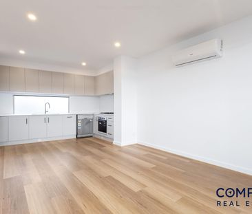 Brand New Tri-Level Townhouse - Photo 4