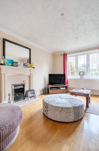 5 bedroom detached house to rent - Photo 4