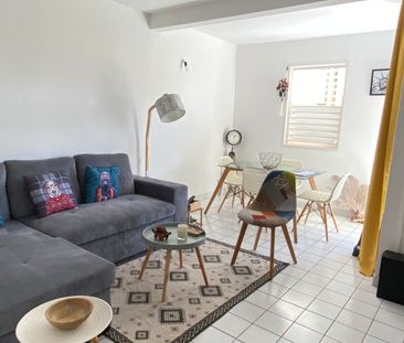 Location Appartement 3 pièces 58m² STE ROSE 97115 - Photo 1