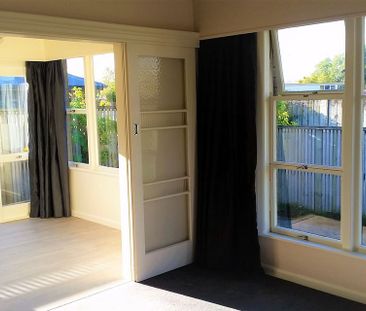 Sunny home - centrally located - Photo 2